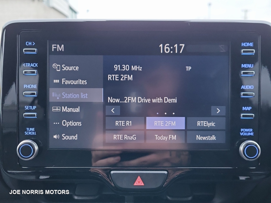 2023 Toyota Yaris CR CROSS LUNA SPORT 4DR AUTO €27,945