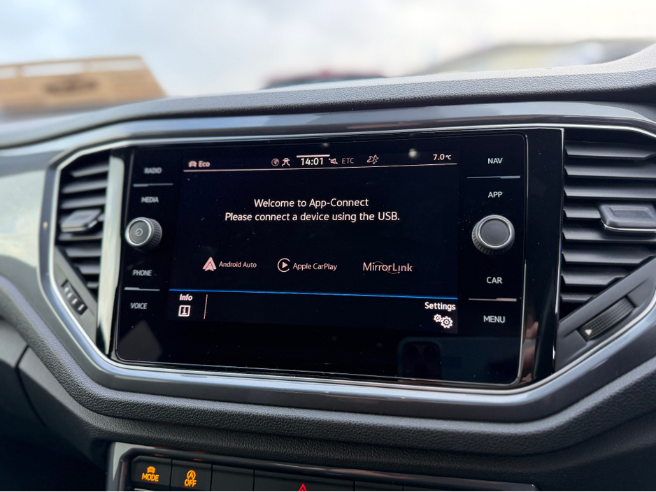 2021 Volkswagen T-Roc R-LINE - 2.0L DIESEL - AUTO - 12M WARRANTY - CAR: 1699 €29,950