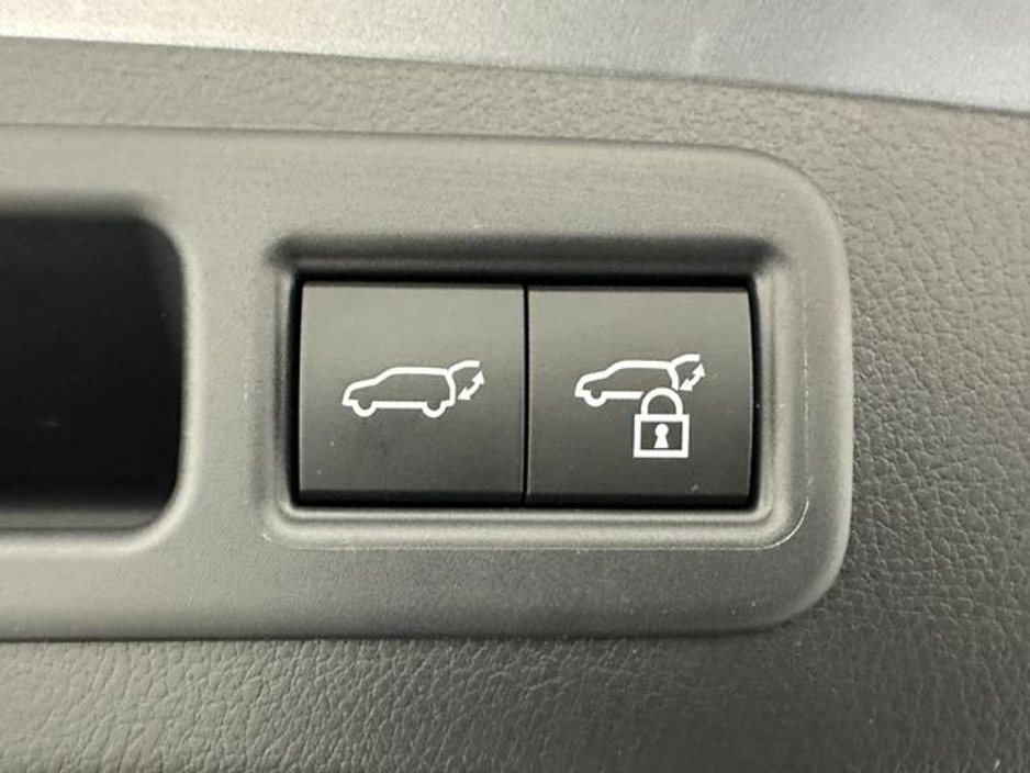 2025 Lexus RX 450h+ - image 28