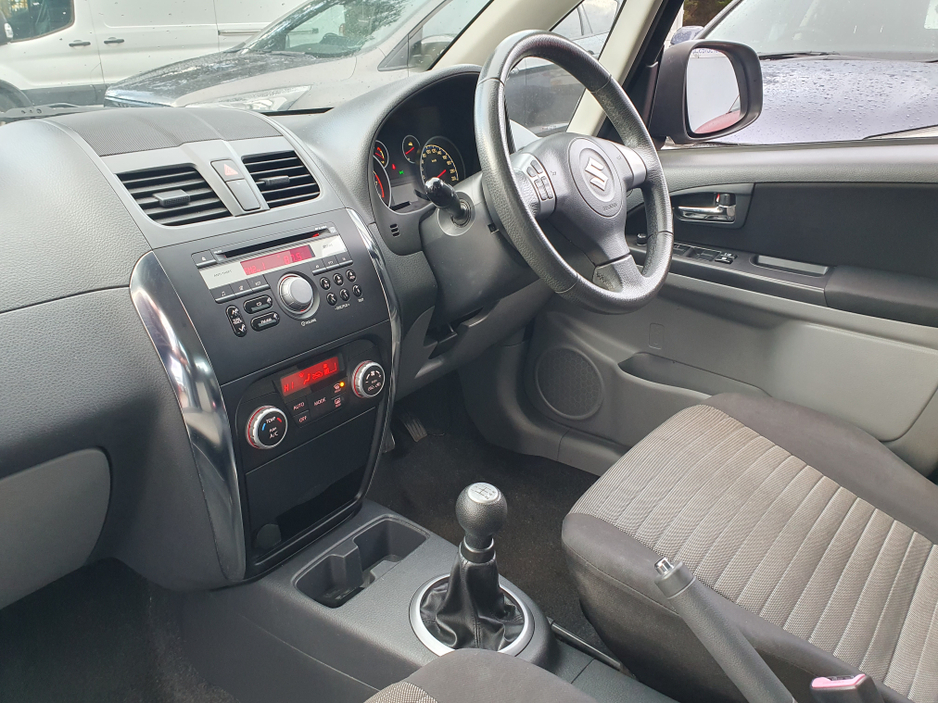 2012 Suzuki SX4 1.5L PETROL MANUAL 110BHP NCT 10/25 TAX 12/25 ROAD TAX ONLY €280 PER YEAR *SOLD AS SEEN* *NO WARRANTY* *NO SERVICE HISTORY* ELECTRIC WINDOWS AND MIRRORS/ ALLOYS/ 5 SPEED BOX/ HISTORY CHECKED €2,950
