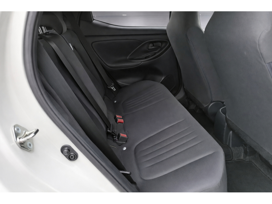 2021 Toyota Yaris 1.0 Petrol, 5 Door, Automatic, Reverse Camera, Parking Sensors €14,950