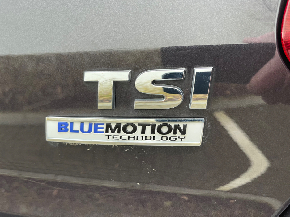 2015 Volkswagen Polo - image 16