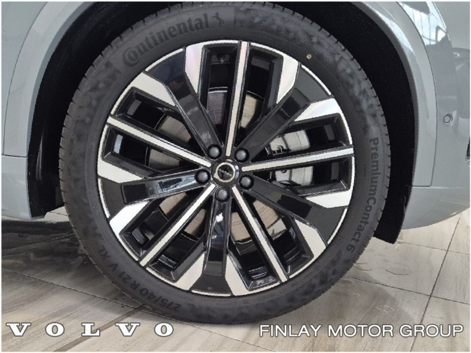 2026 Volvo XC90 - image 10