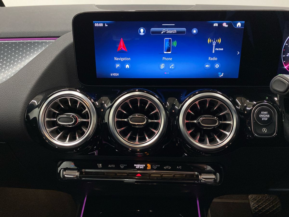 2025 Mercedes-Benz GLA Class - image 11