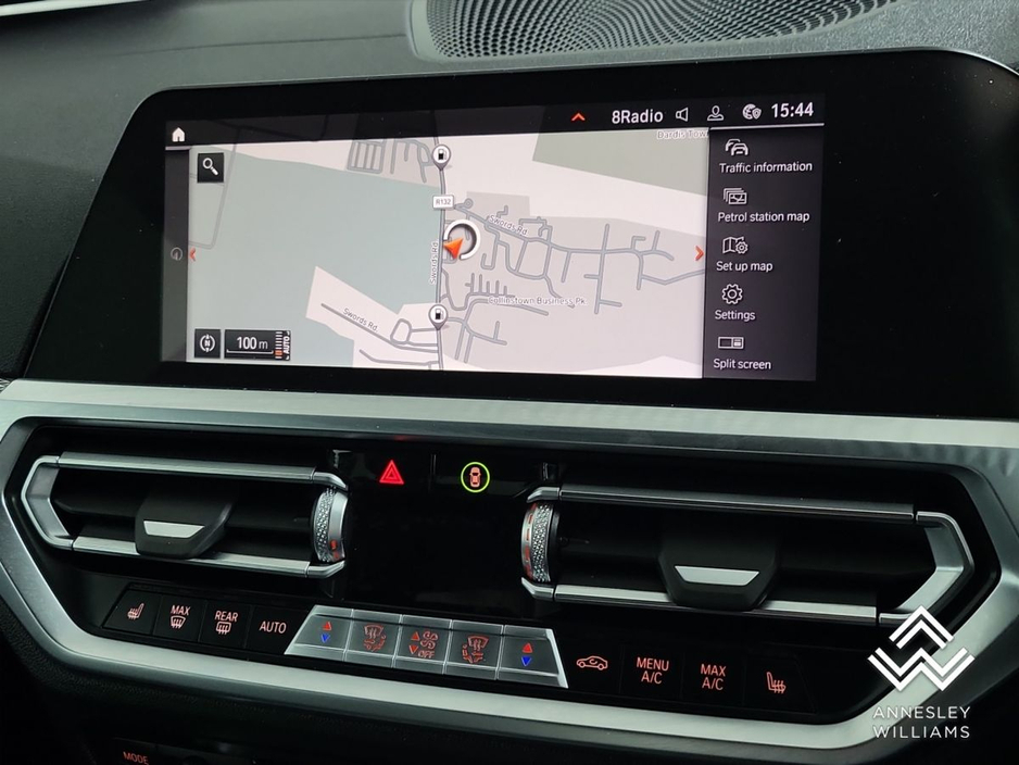 2021 BMW 4 Series - image 18