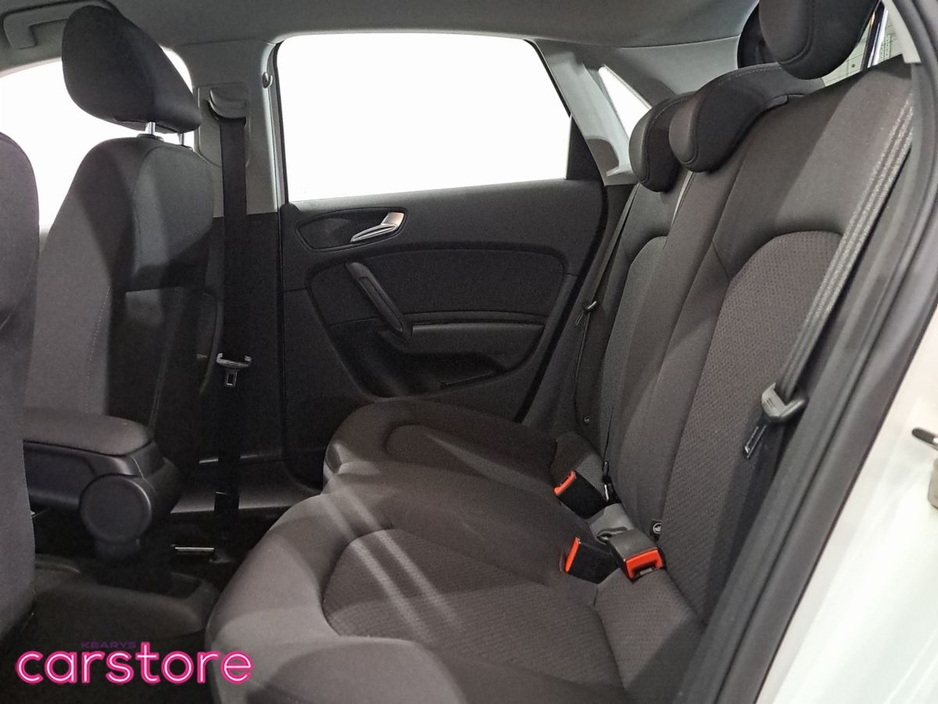 2017 Audi A1 - image 10