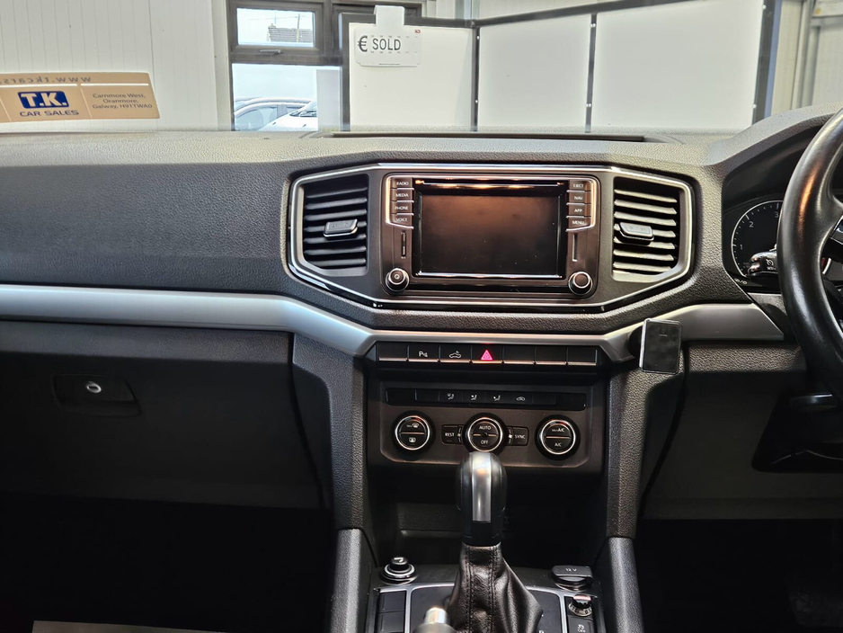 2019 Volkswagen Amarok - image 9