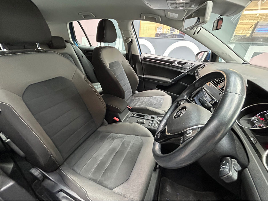 2015 Volkswagen Polo - image 8