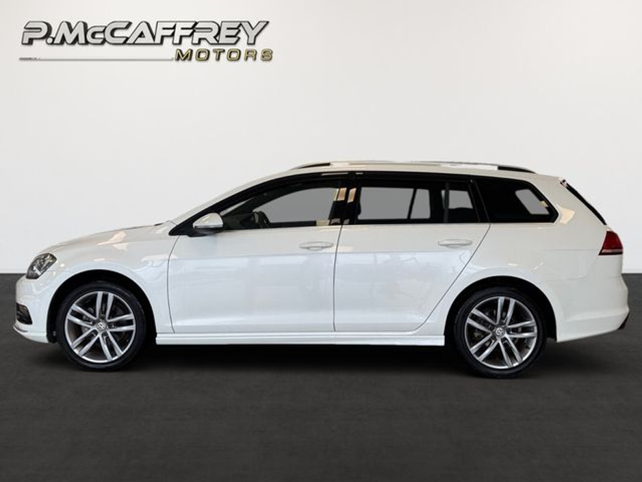 2015 Volkswagen Golf - image 8