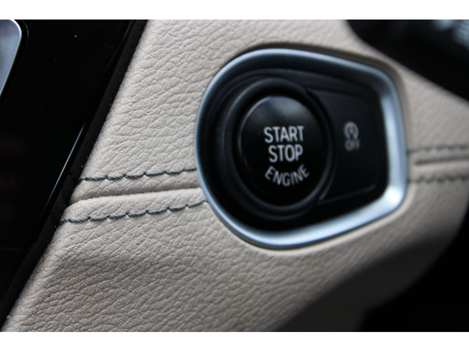 2020 BMW X1 - image 24