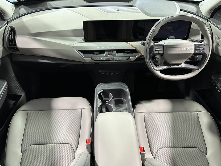 2026 Kia EV5 - image 9