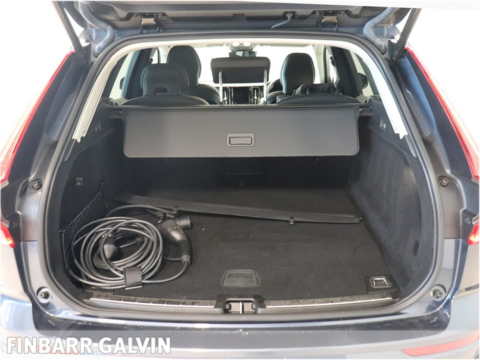 2023 Volvo XC60 - image 15