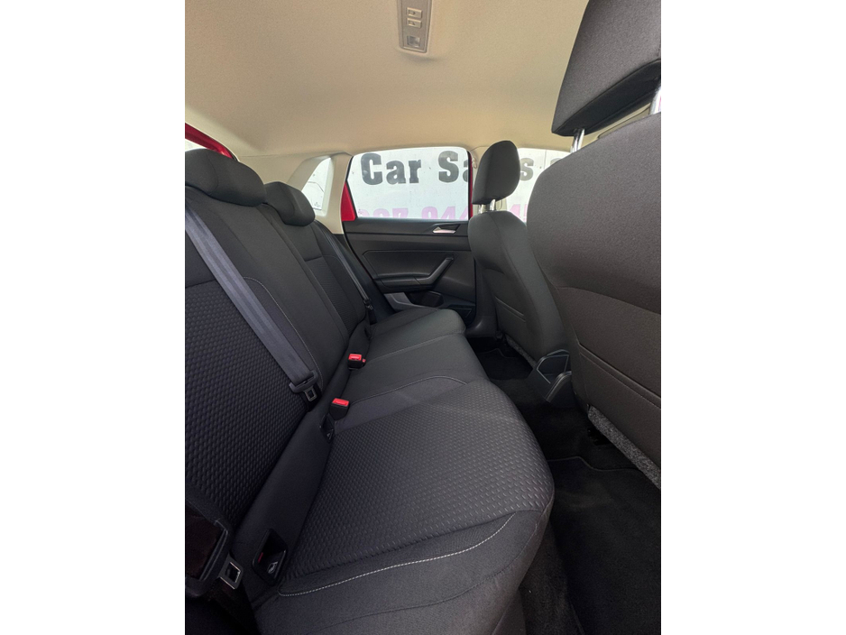 2018 Volkswagen Polo - image 18