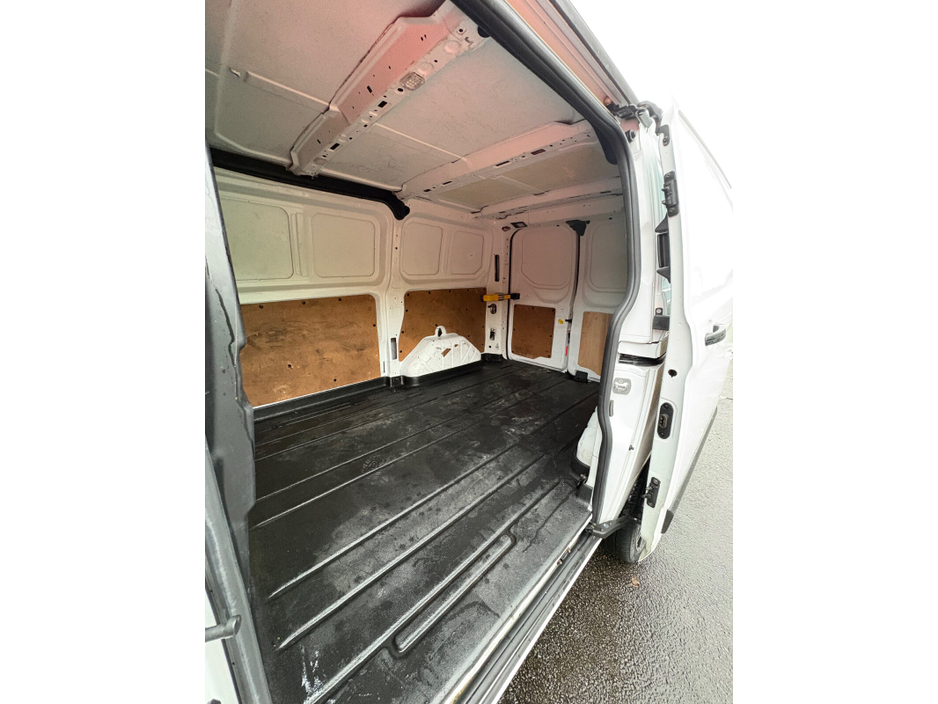 2021 Ford Transit - image 11