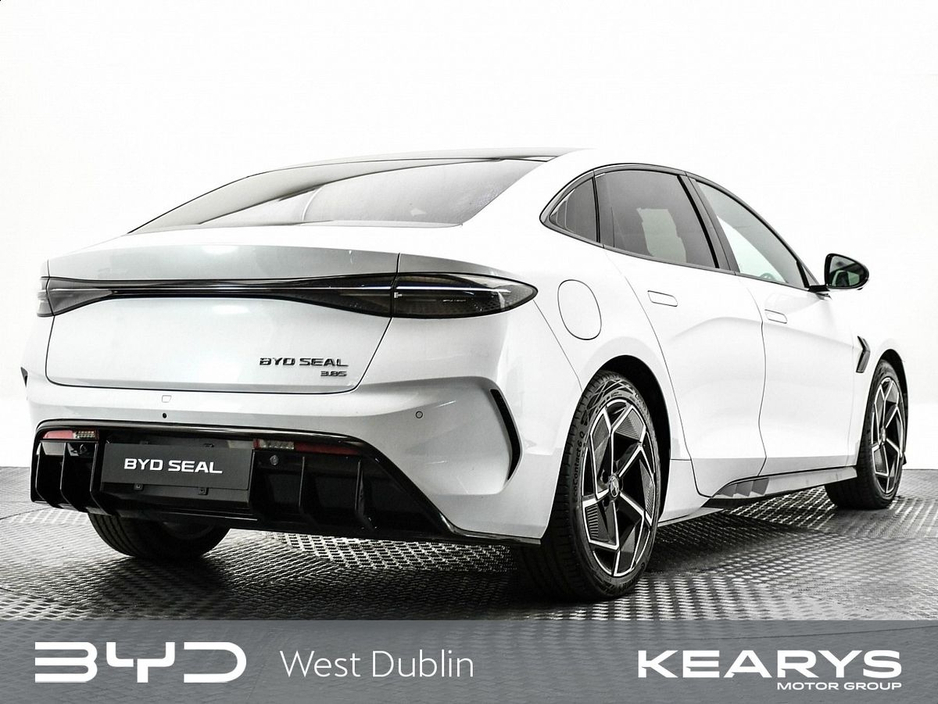2024 BYD Seal - image 2