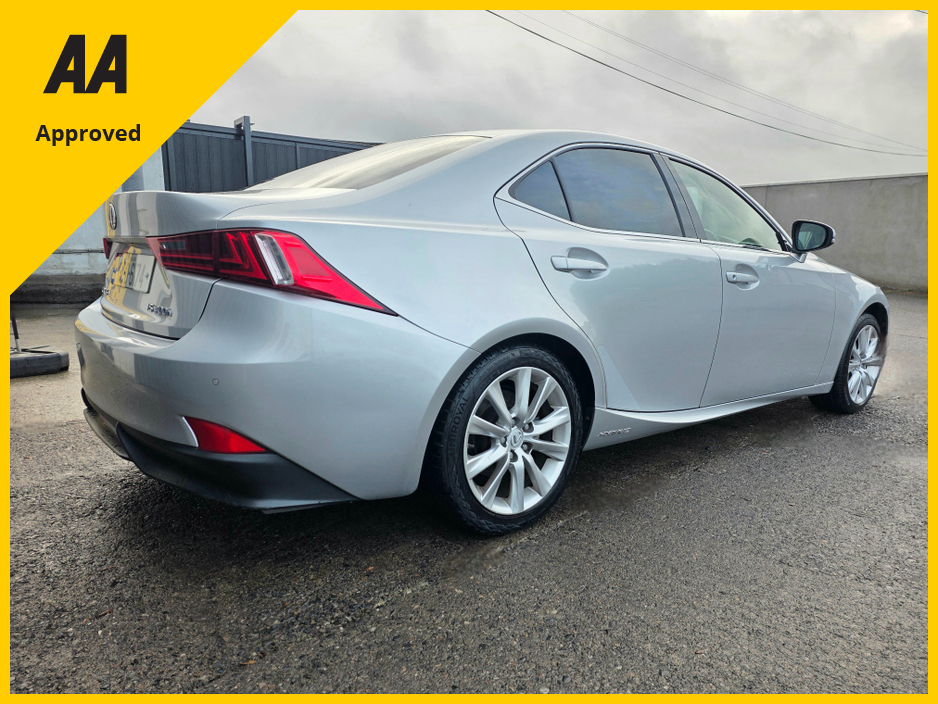 2015 Lexus IS 300 h * 2.5 PETROL/HYBRID * €13,900