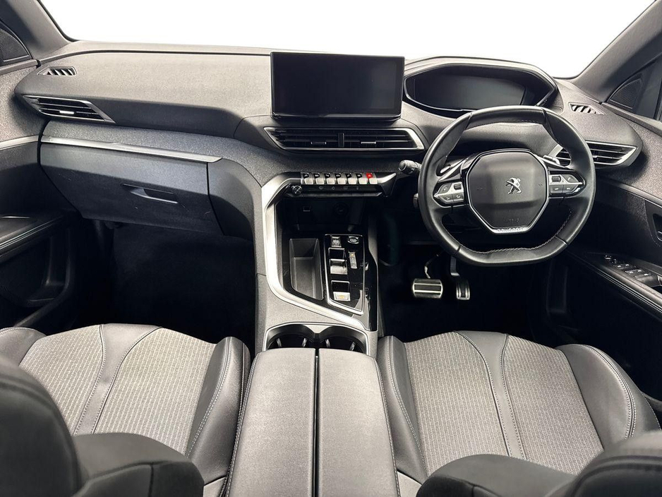 2024 Peugeot 5008 - image 8