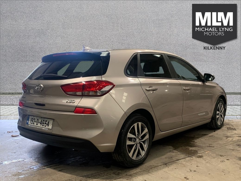2019 Hyundai i30 - image 9