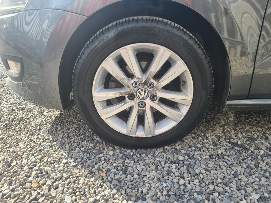 2013 Volkswagen Polo - image 12