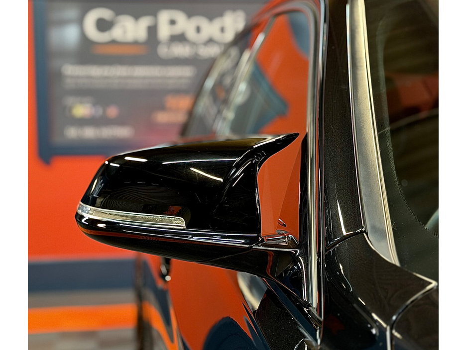 2017 BMW 3 Series - image 17