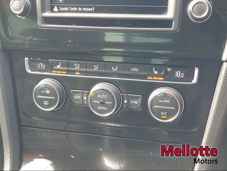 2017 Volkswagen Golf - image 17