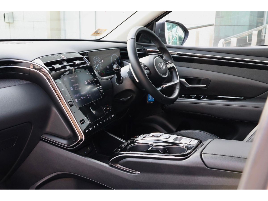 2022 Hyundai Tucson - image 9