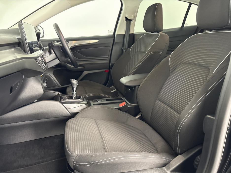 2023 Ford Focus TITANIUM 1.0T**MULTIFUNCTIONAL STEERING WHEEL**TOUCH SCREEN MEDIA DISPLAY**APPLE CARPLAY**BLACK CLOTH INTERIOR**SATNAV**KEYLESS START**BLACK CLOTH INTERIOR**FINANCE AVAILABLE** €23,495