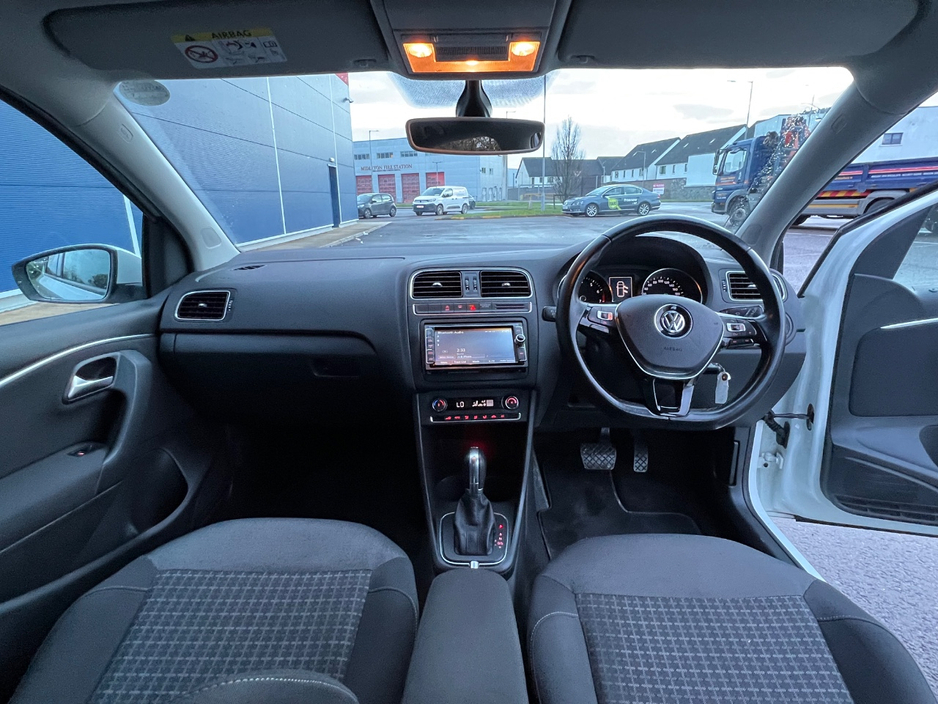 2017 Volkswagen Polo - image 16