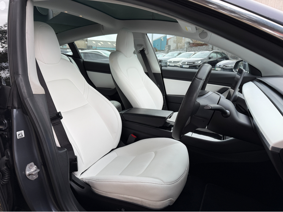 2019 Tesla Model 3 PERFORMACE..WHITE LEATHER..AWD €20,900