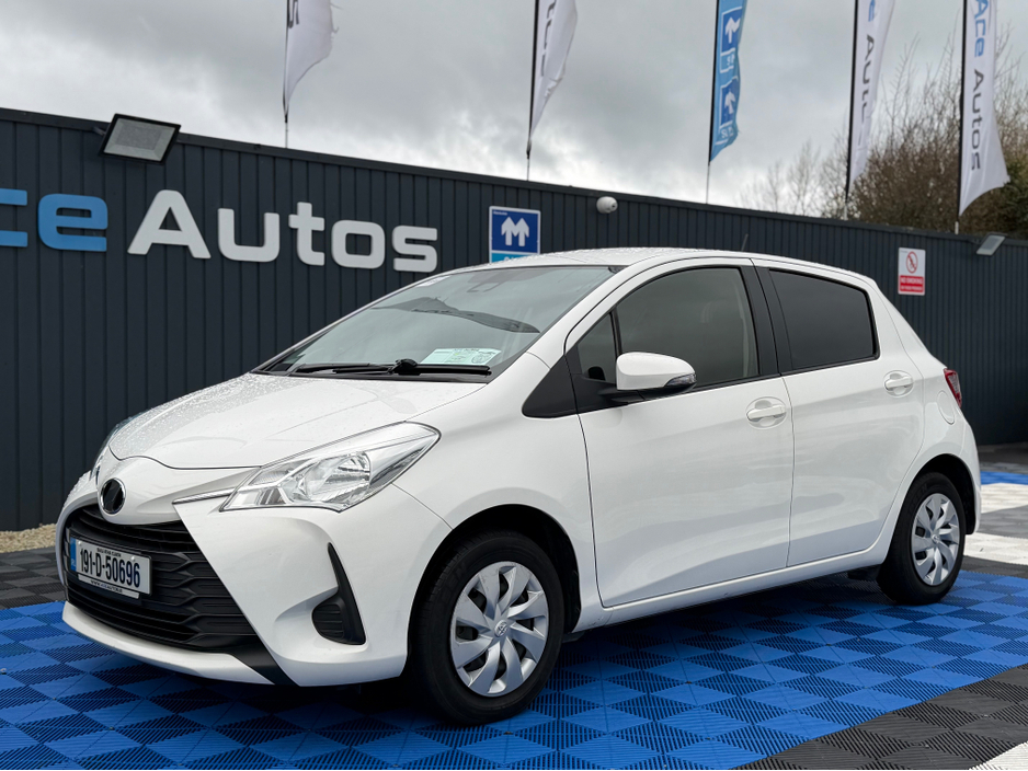 2019 Toyota Yaris - image 3