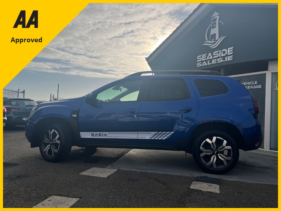 2023 Dacia Duster - image 2
