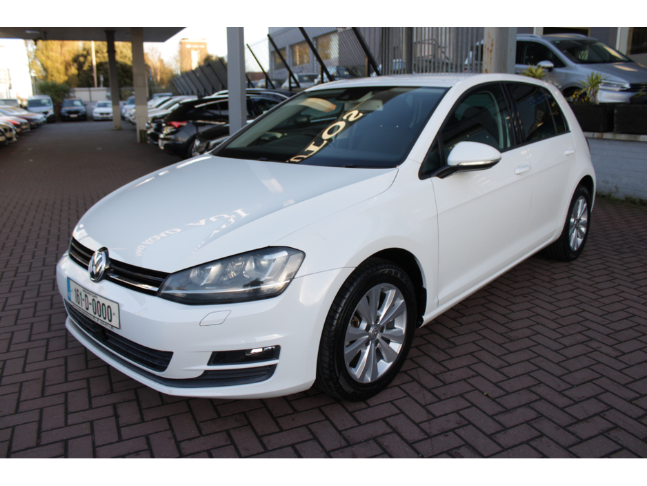 2016 Volkswagen Golf - image 8