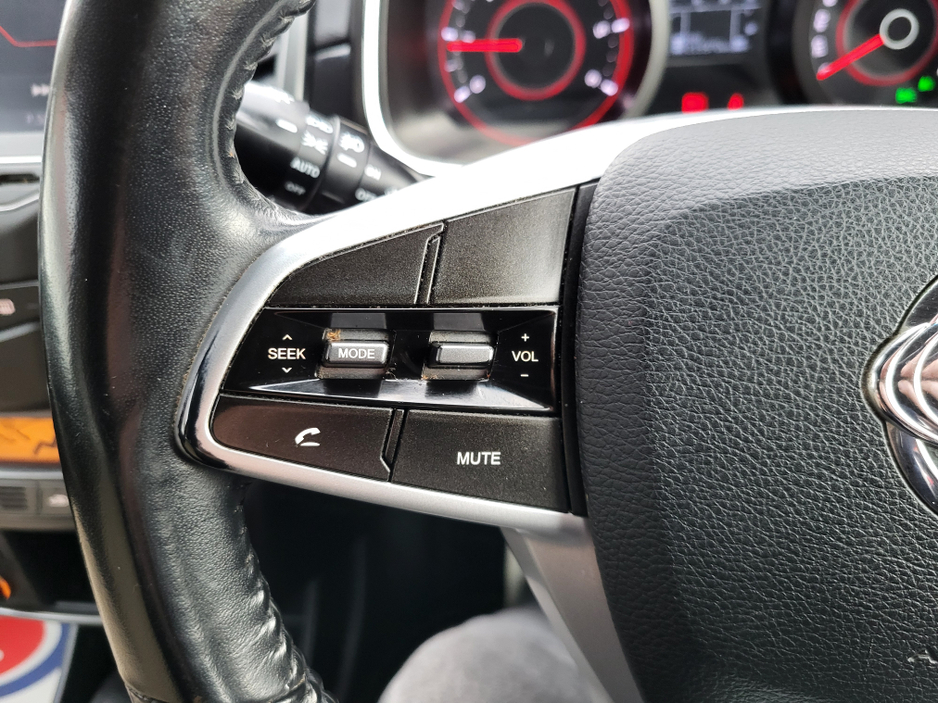 2018 Ssangyong Korando - image 25