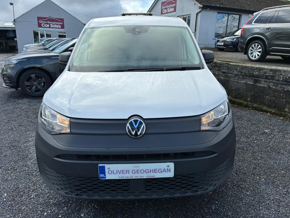 2023 Volkswagen Caddy - image 18