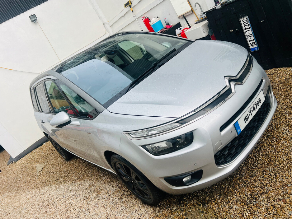2016 Citroen Grand C4 Picasso BlueHDi 150 6-speed manual Exclusive+ €8,750