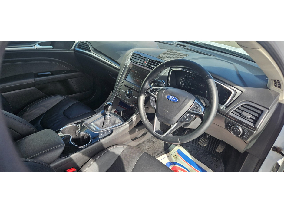 2016 Ford Mondeo - image 26