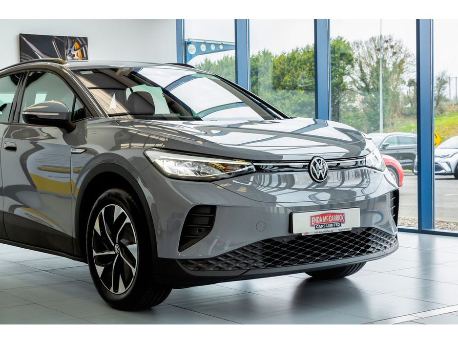 2023 Volkswagen ID.4 - image 3