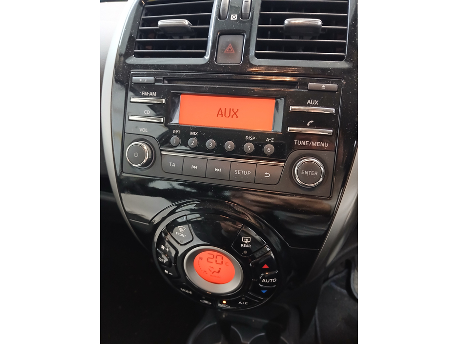 2016 Nissan Micra - image 8