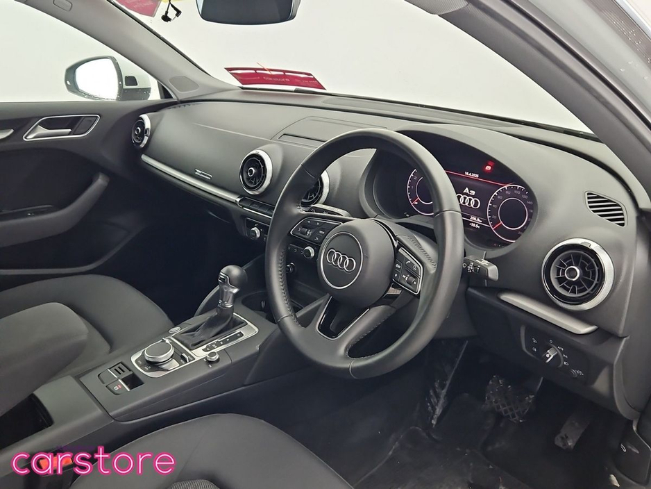 2018 Audi A3 - image 9