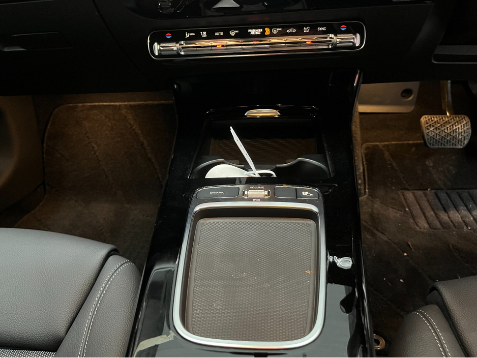 2024 Mercedes-Benz CLA Class 2024 MERCEDES-BENZ CLA200D 2.0 AUTOMATIC / CRUISE CONTROL / 360° PARKING CAMERA / ELECTRIC MEMORY & HEATED SEATS / PADDLE SHIFTERS / AMBIENT LIGHTS