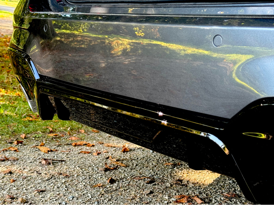 2020 BMW 3 Series - image 26