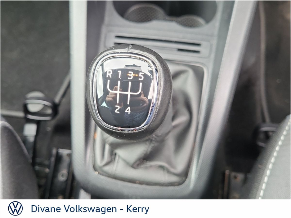 2021 Skoda Fabia - image 13