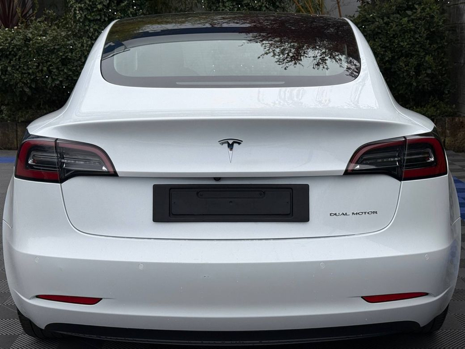 2022 Tesla Model 3 - image 18