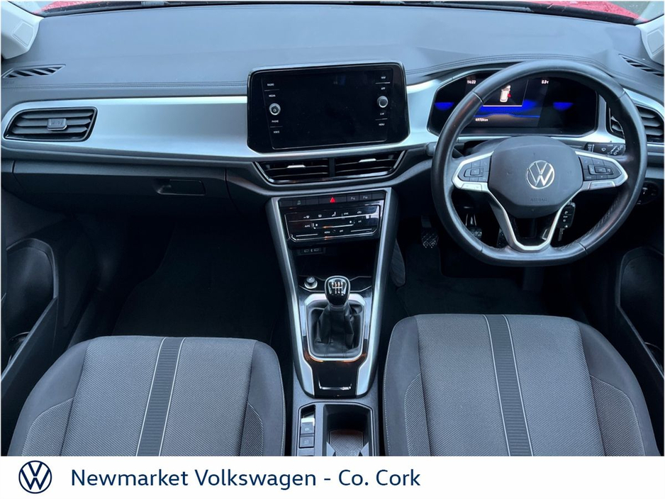 2024 Volkswagen T-Roc - image 10
