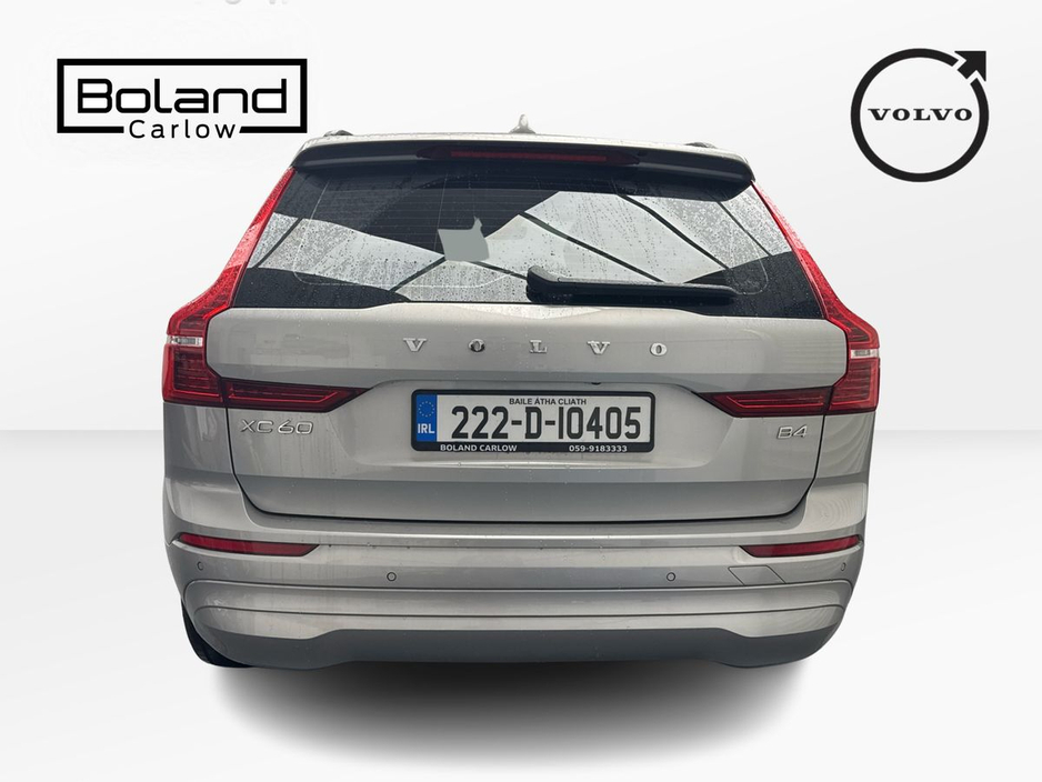 2022 Volvo XC60 - image 12