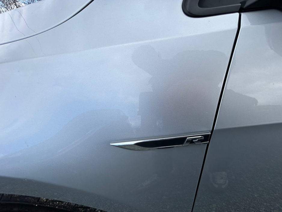 2017 Volkswagen Golf - image 21