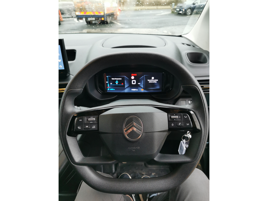 2024 Citroen Berlingo LX PLUS BLUEHDI 100 M