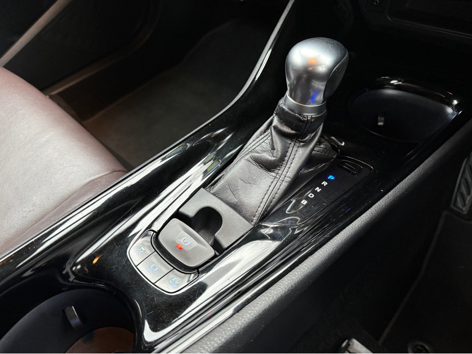 2017 Toyota C-HR 1.8 Hybrid, High Spec Sol, New Nct 01/2028, Full Main Dealer Service History, Sat Nav, Bluetooth, Reversing Camera, Cruise Control, Lane Assist, A/C, Finance Available, Service & Warranty Included, €16,950