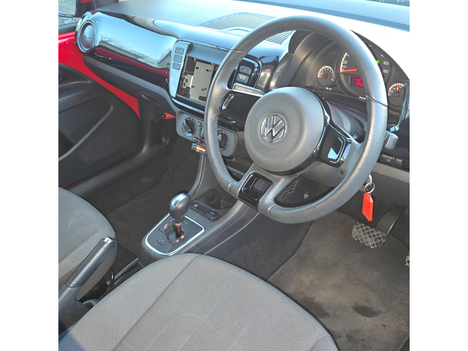 2015 Volkswagen up! 1.0 75BHP MOVE UP €7,950