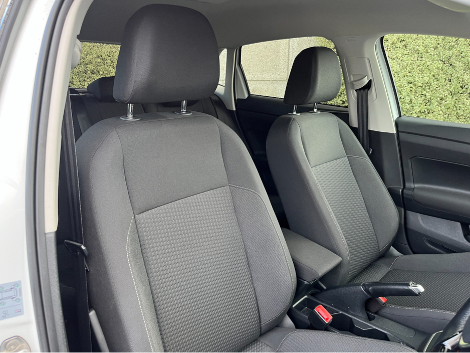 2020 Volkswagen Polo COMFORTLINE AUTOMATIC 1.0 PETROL //ADAPTIVE CRUISE CONTROL//KEYLESS ENTRY//WIRELESS PHONE CHARGING//REVERSE CAMERA// €17,950